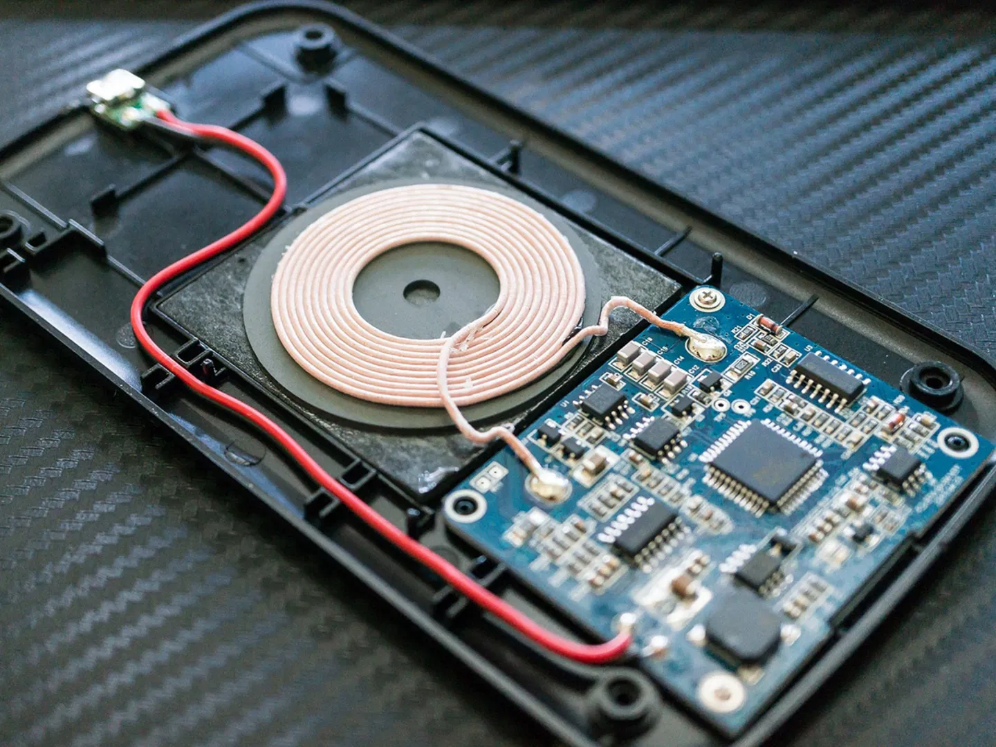 Comment fonctionne réellement la charge sans fil