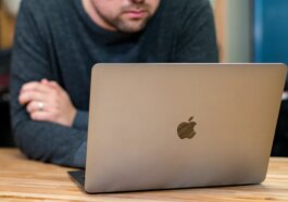 1771274974 Les Futurs Macbook Pourraient Dissimuler Votre Ecran Aux Autres.jpg