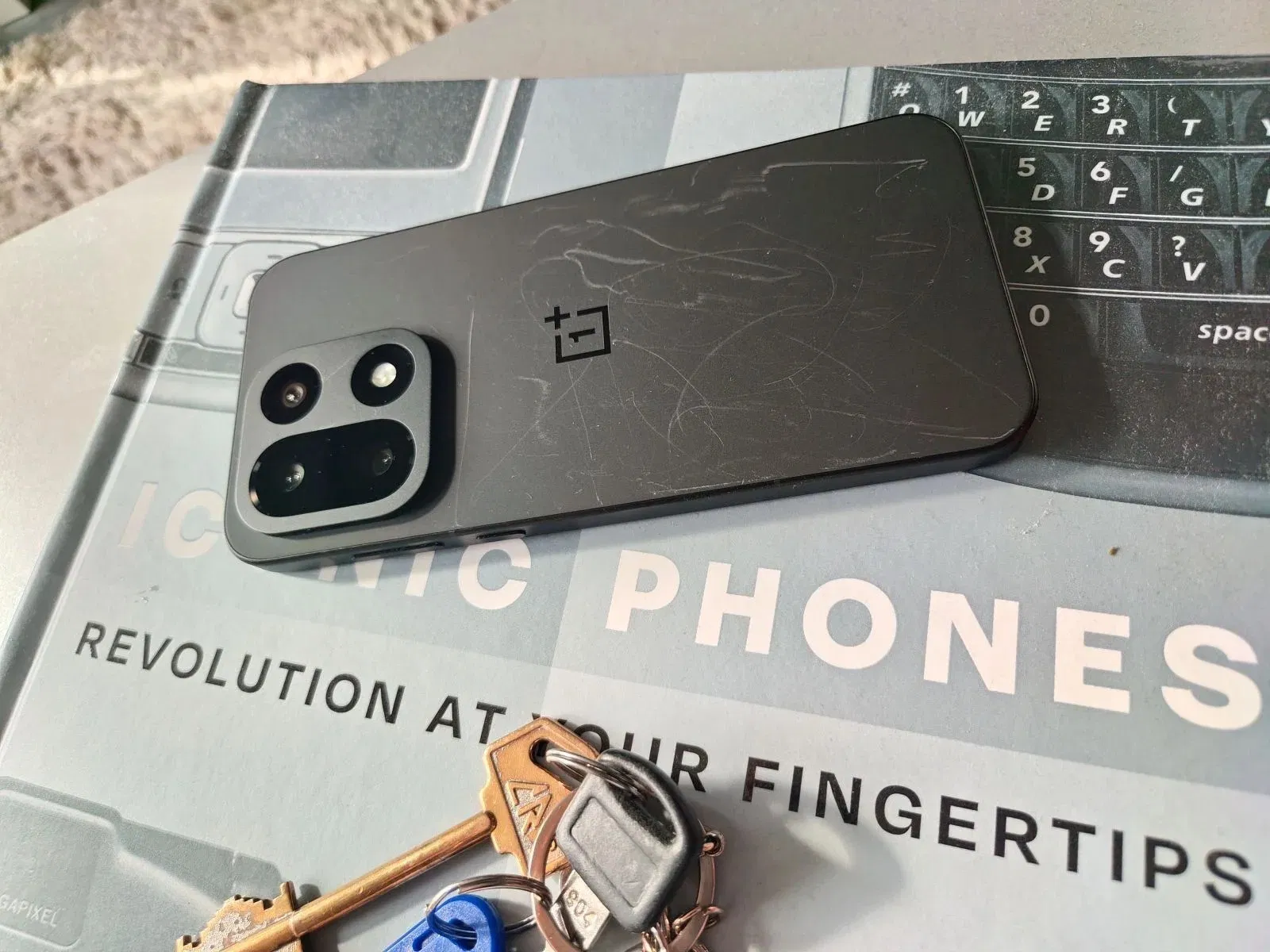 Couverture OnePlus 15
