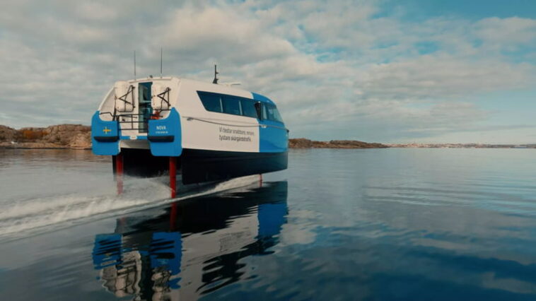 Ce ferry électrique a marqué l'histoire en réalisant un trajet de 160 milles nautiques 1 Ce ferry hydrofoil électrique a fait l'histoire en complétant une traversée de 160 milles nautiques