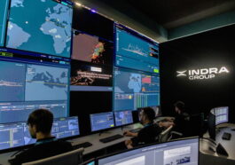 Indra présente au World Defence Show son engagement pour la défense multidomaine avec IA, drones et satellites