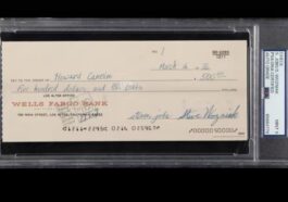 Le premier chèque d'Apple vaut une fortune : la signature originale de Steve Jobs sur ce document exceptionnel