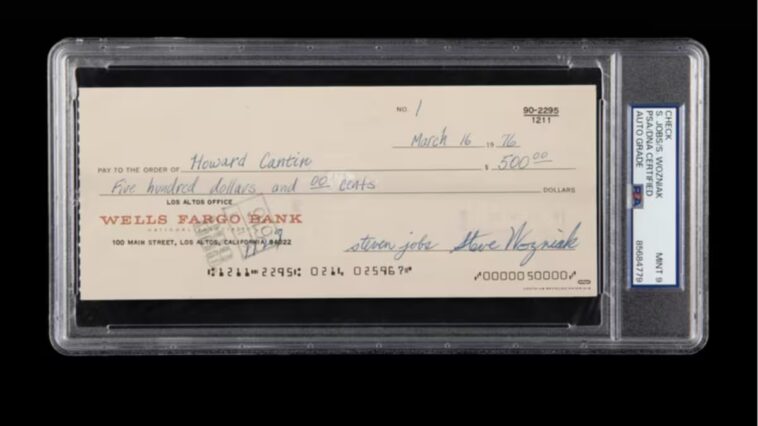 Le premier chèque d'Apple vaut une fortune : la signature originale de Steve Jobs sur ce document exceptionnel 1 Le premier chèque d'Apple vaut une fortune : la signature originale de Steve Jobs sur ce document exceptionnel