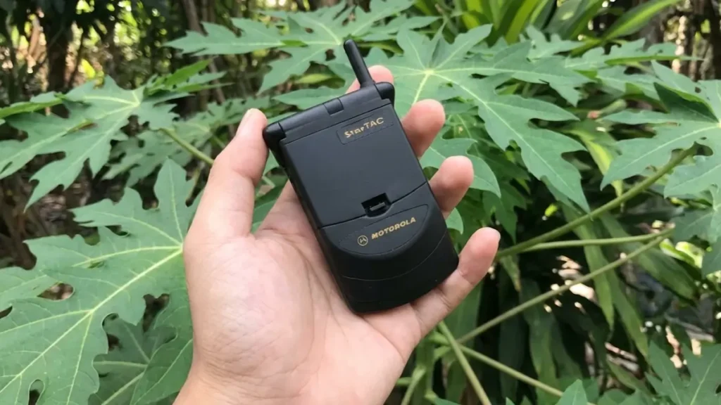 Le premier smartphone pliable du monde célèbre ses 30 ans en 2026 2 Le premier smartphone pliable du monde celebre ses 30 ans.webp