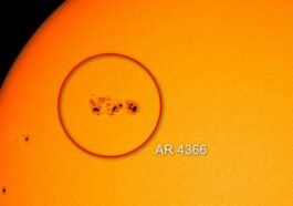 La macchia solare AR 4366. Crédit : NASA/SDO/Élaboration Fanpage.it