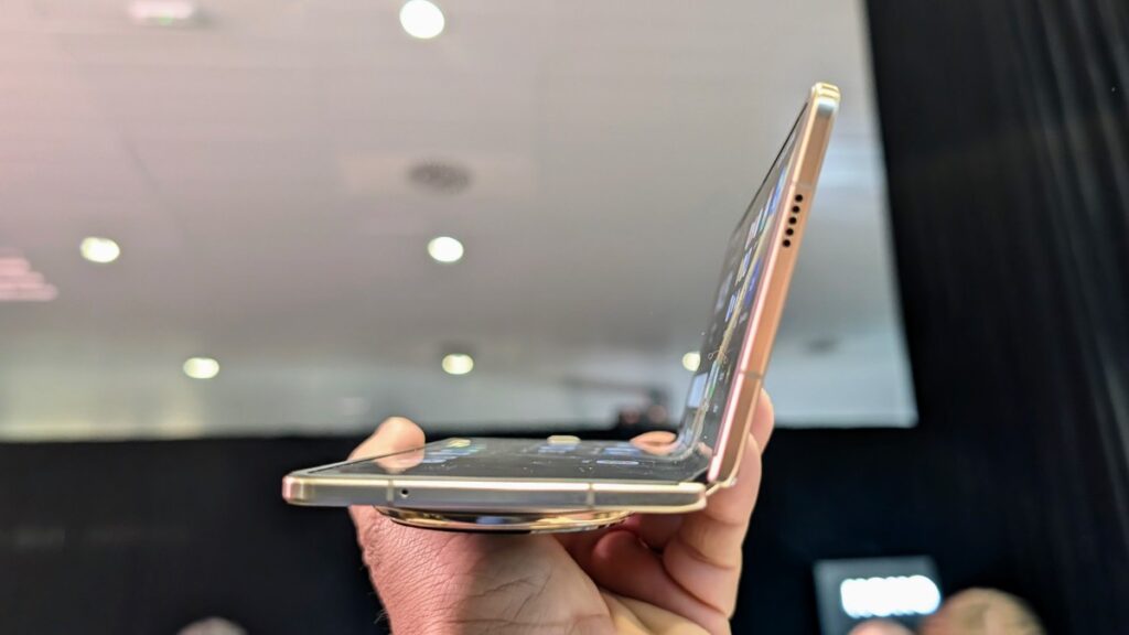 Honor Magic V6 : un pliant alliant design haut de gamme et performances exceptionnelles 5 Honor Magic V6