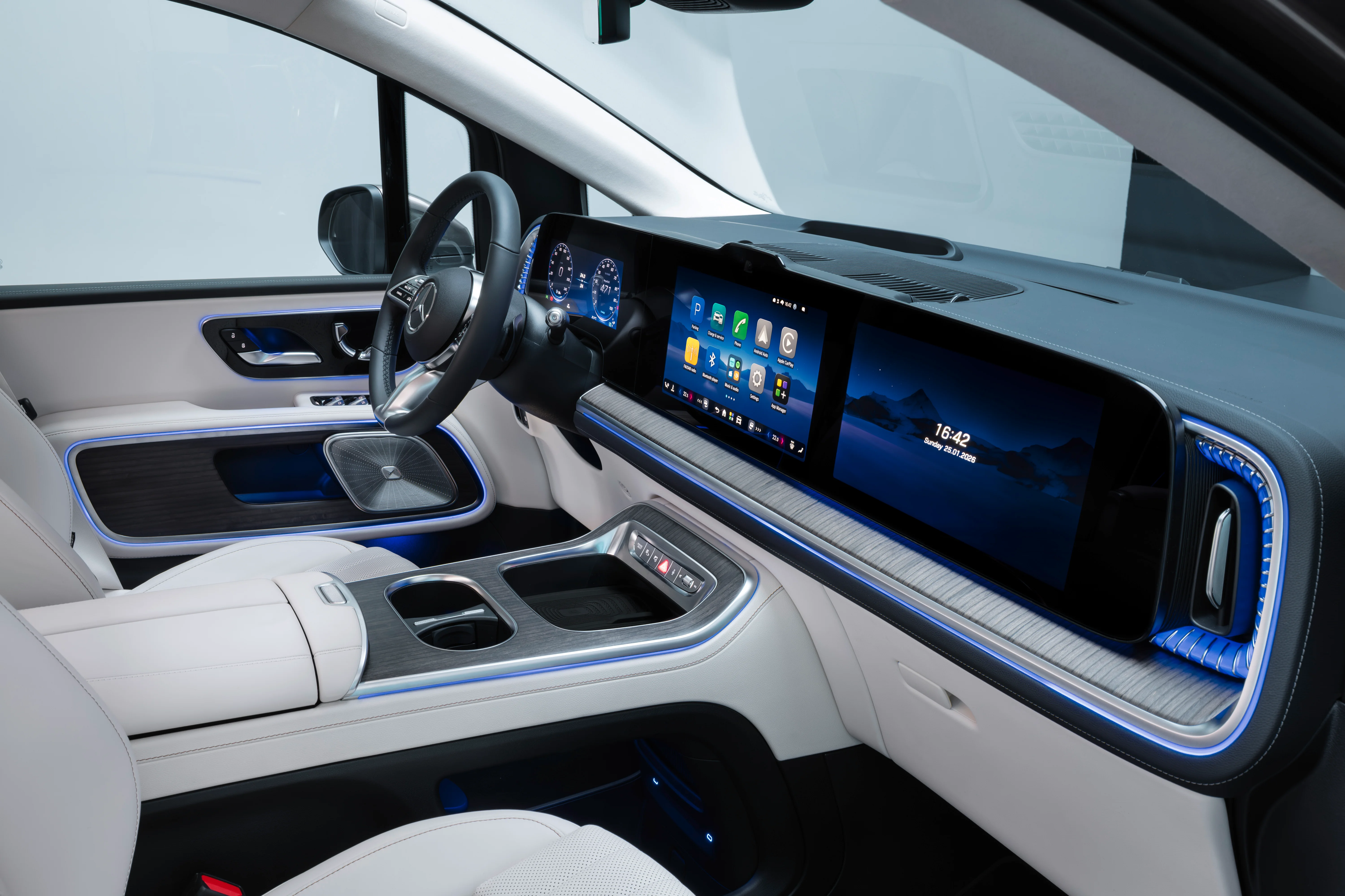 Nouveau Mercedes-Benz VLE : la fourgonnette électrique qui surpasse tous les SUV de luxe 3 Parte delantera del interior del Mercedes Benz VLE