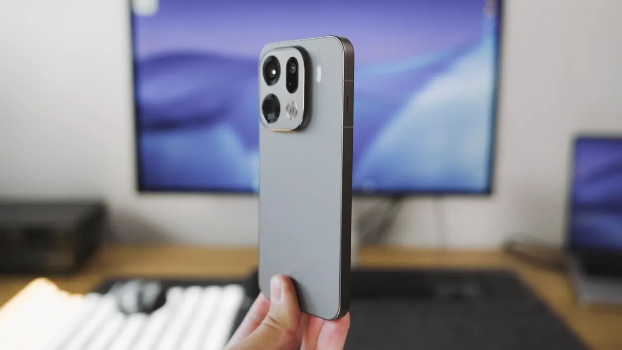 4 smartphones avec batterie longue durée : ne soyez jamais à court d'énergie durant la journée 2 OPPO Find X9 Pro