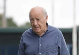 Amancio Ortega : "L'argent n'a de valeur pour moi que s'il sert à atteindre des objectifs" 90 Amancio Ortega: "El dinero solo tiene sentido, para mí, si se orienta a conseguir objetivos"