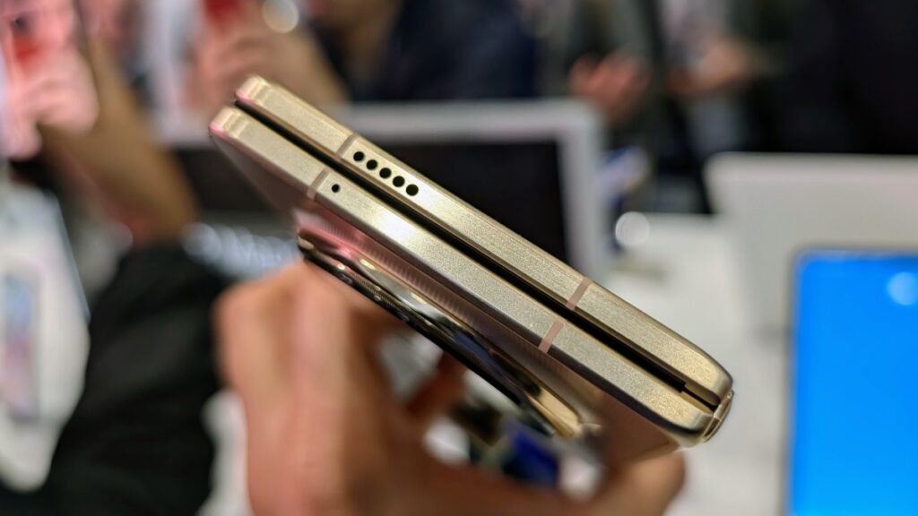 Honor Magic V6 : un pliant alliant design haut de gamme et performances exceptionnelles 2 Honor Magic V6