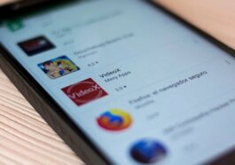 L'arrêt des applications qui consument ta batterie : Google te prévient avant l'installation 23 El fin de las aplicaciones que 'se comen' tu batería: Google ya te avisa de cuáles son antes de que las instales