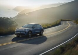 Le nouveau Porsche Cayenne S se recharge plus vite que certains smartphones et offre 650 km d'autonomie 3 Le nouveau Porsche Cayenne S Electric en une image promotionnelle