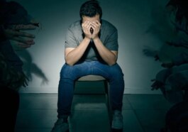 Les chatbots peuvent-ils alimenter les délires ? Alerte des psychiatres dans Lancet : comment l'IA amplifie les psychoses
