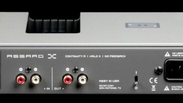 Schiit Audio dévoile l'Asgard X : un amplificateur puissant et modulaire pour casques audio 15 Partie arrière du Schiit Audio Asgard X