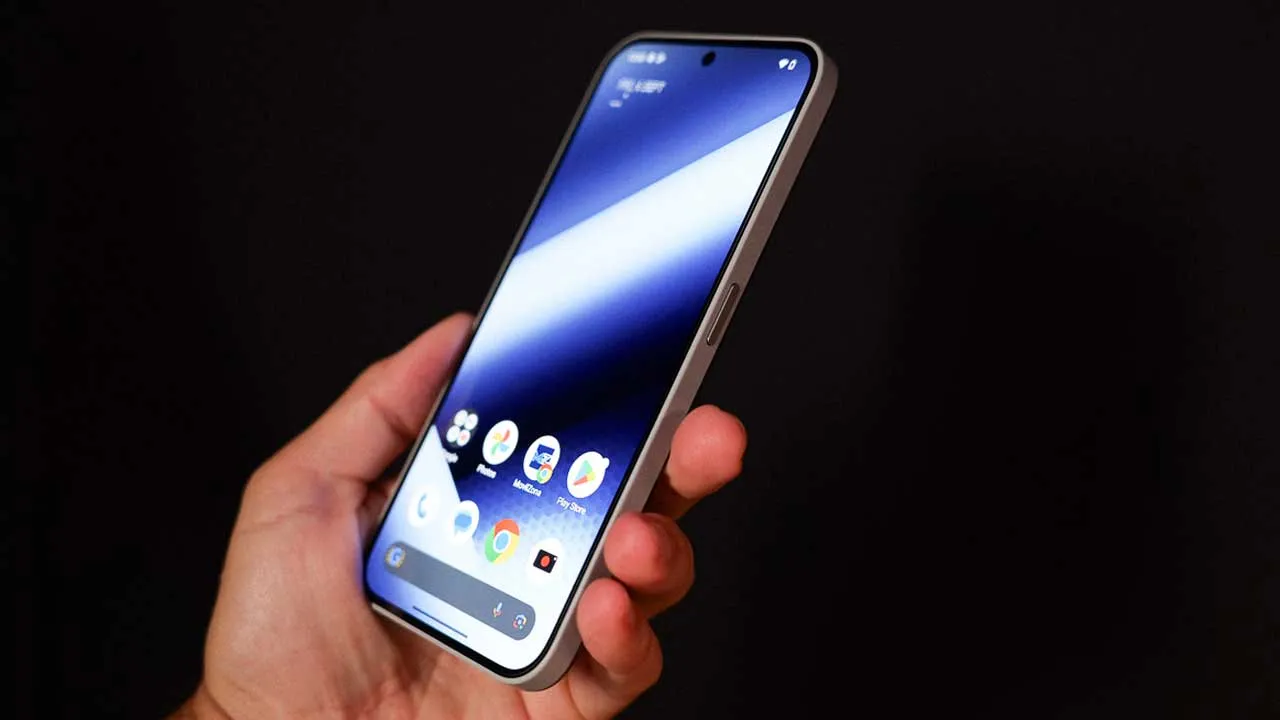 Nothing : le pari du design ne suffit plus face à une concurrence plus solide 3 Nothing Phone (2a) Plus écran
