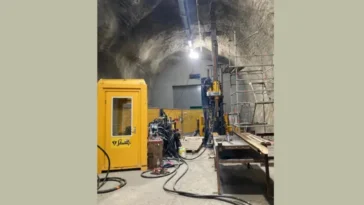 Une équipe scientifique résout le problème des déchets nucléaires grâce à une solution vieille de 175 millions d'années 30 Plateforme de perforation dans le laboratoire souterrain de Mont Terri
