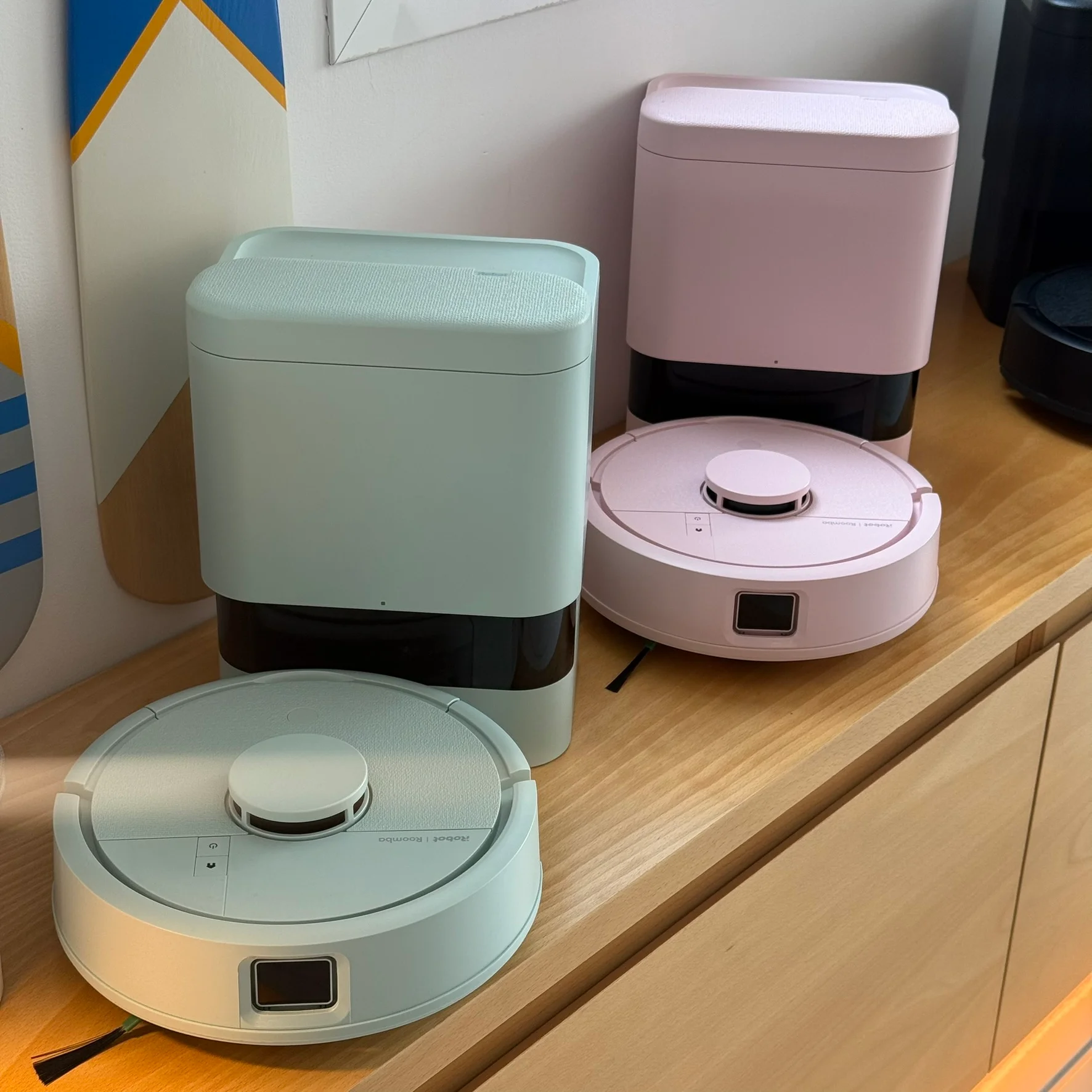 iRobot présente le Roomba Mini, le robot nettoyeur au style épuré et compact 3 Les styles vert et rose captent toutes les regards