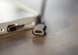 J'ai économisé 50 euros en réparant mon téléphone moi-même avec quelque chose que tout le monde a chez soi