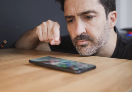 Ne transforme pas le mobile en une tétine pour ton enfant