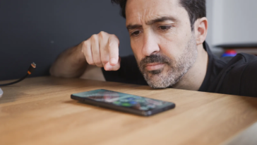Ne transforme pas le mobile en une tétine pour ton enfant 27 Ne transforme pas le mobile en une tétine pour ton enfant
