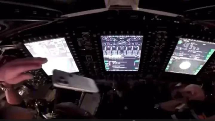 Comment la NASA a donné son feu vert à l'iPhone 17 Pro Max pour la mission spatiale Artemis II 3 1775338967 458 Comment la NASA a donne son feu vert a liPhone.webp