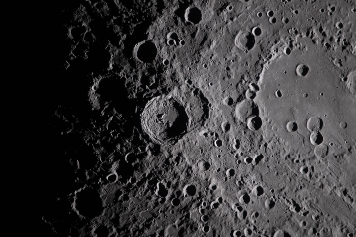 1775641011 933 Decouvrez la Lune comme jamais auparavant les images les