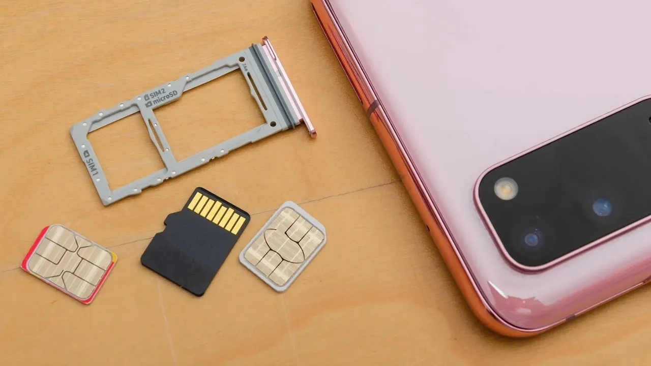 Ainsi j'ai réussi à augmenter la mémoire de mon mobile pour installer plus d'applications 2 carte microSD et SIM avec un téléphone