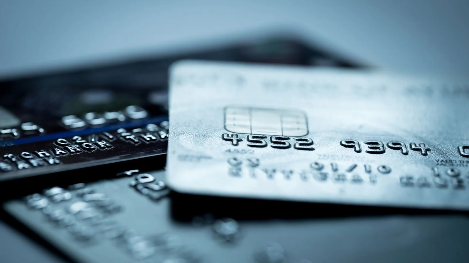 Marché noir des cartes bancaires : comment les fraudeurs sélectionnent leurs fournisseurs et évitent les arnaques 5 Dans les coulisses d'un guide clandestin : comment les acteurs malveillants évaluent les boutiques de cartes de crédit volées