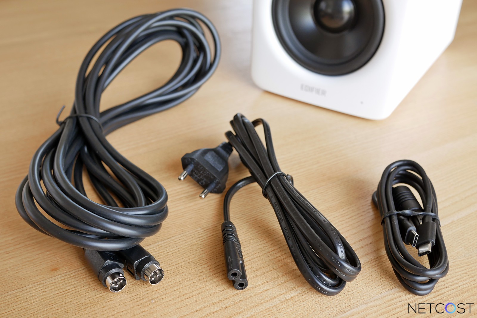 TEST Edifier M90 : Les enceintes compactes suréquipées pour PC, TV et smartphone 10 Edifier M90 Test Review Enceinte Netcost (8)