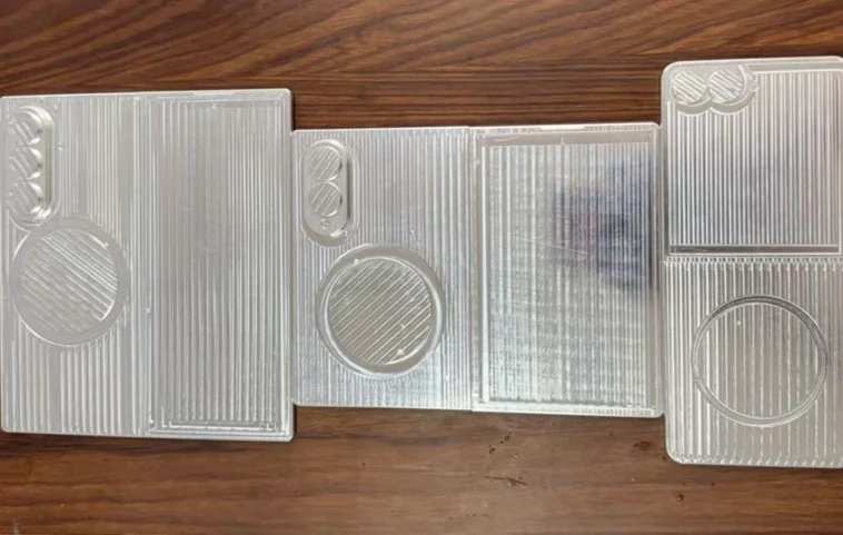 Fuites des prototypes des Samsung Galaxy Z Fold 8, Fold 8 Wide et Flip 8 ! 1 Fuites des prototypes des Samsung Galaxy Z Fold 8, Fold 8 Wide et Flip 8 !