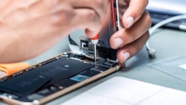 L'Union Européenne modifie les règles : dès 2027, vous pourrez réparer la batterie de votre smartphone 26 L'Union Européenne modifie les règles : dès 2027, vous pourrez réparer la batterie de votre smartphone