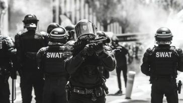 Le chef roumain d'un réseau de swatting en ligne condamné à 4 ans de prison 19 Le chef roumain d'un réseau de swatting en ligne condamné à 4 ans de prison