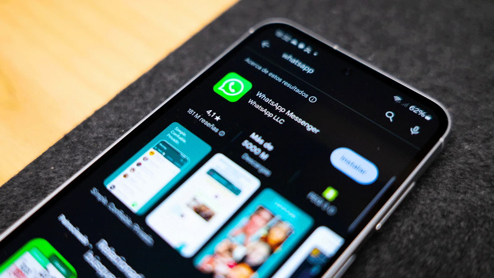 Le FBI alerte : 'Ces applications peuvent collecter des données et des informations privées en continu' 5 Installer application de WhatsApp en Google Play Store