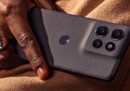 Le mobile de milieu de gamme méconnu avec des touches premium et des écouteurs offerts