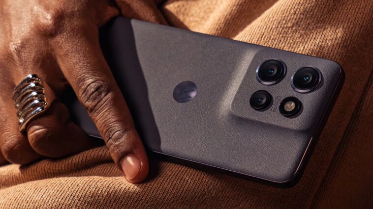 Mobiles tout-terrain qui n'en ont pas l'air élégants et résistants aux chocs 1 Le mobile de milieu de gamme méconnu avec des touches premium et des écouteurs offerts