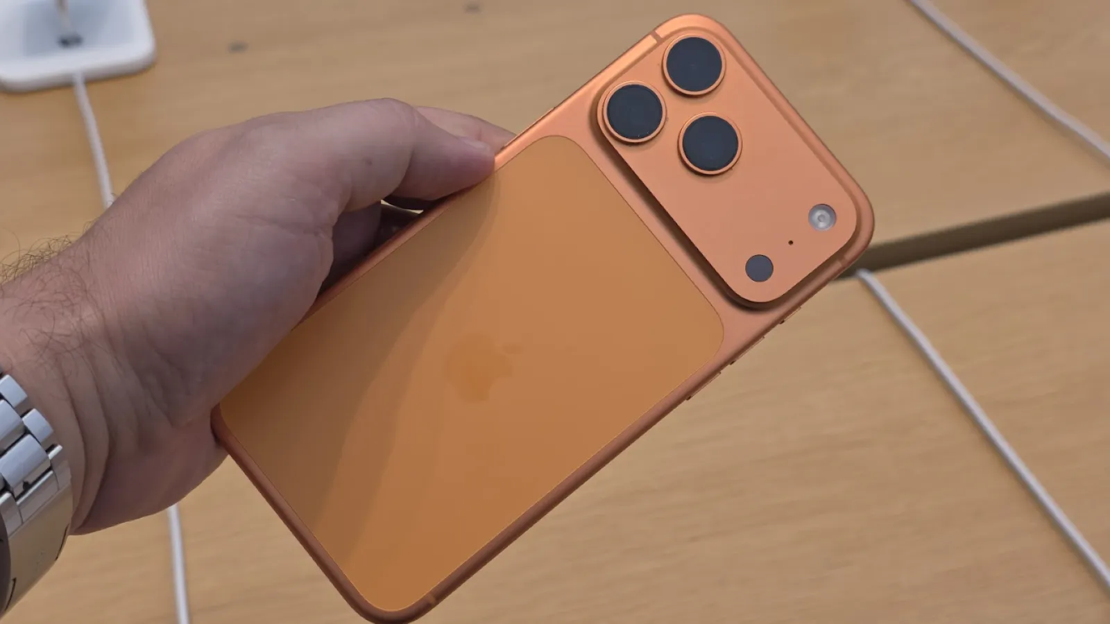 Nos experts se prononcent : le meilleur et le pire de l'iPhone 17 Pro Max 3 iPhone 17 Pro Max