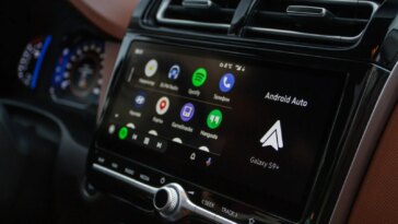 Si Android Auto se déconnecte tout le temps, vous devez ajuster ce paramètre caché