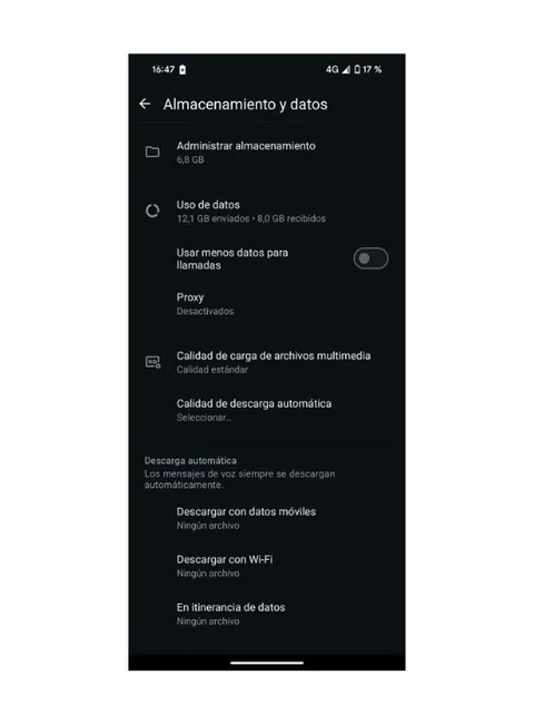 Mon père ne m’écrit plus car il ne sait pas utiliser son smartphone : ces 4 réglages WhatsApp ont tout changé 3 Désactiver le téléchargement automatique des fichiers sur WhatsApp