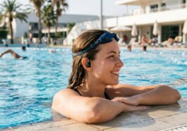 5 casques audio étanches parfaits pour la plage ou la piscine cet été 82 5 casques audio étanches parfaits pour la plage ou la piscine cet été
