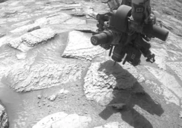 Curiosity perce une roche sur Mars et réserve une surprise colossale aux scientifiques