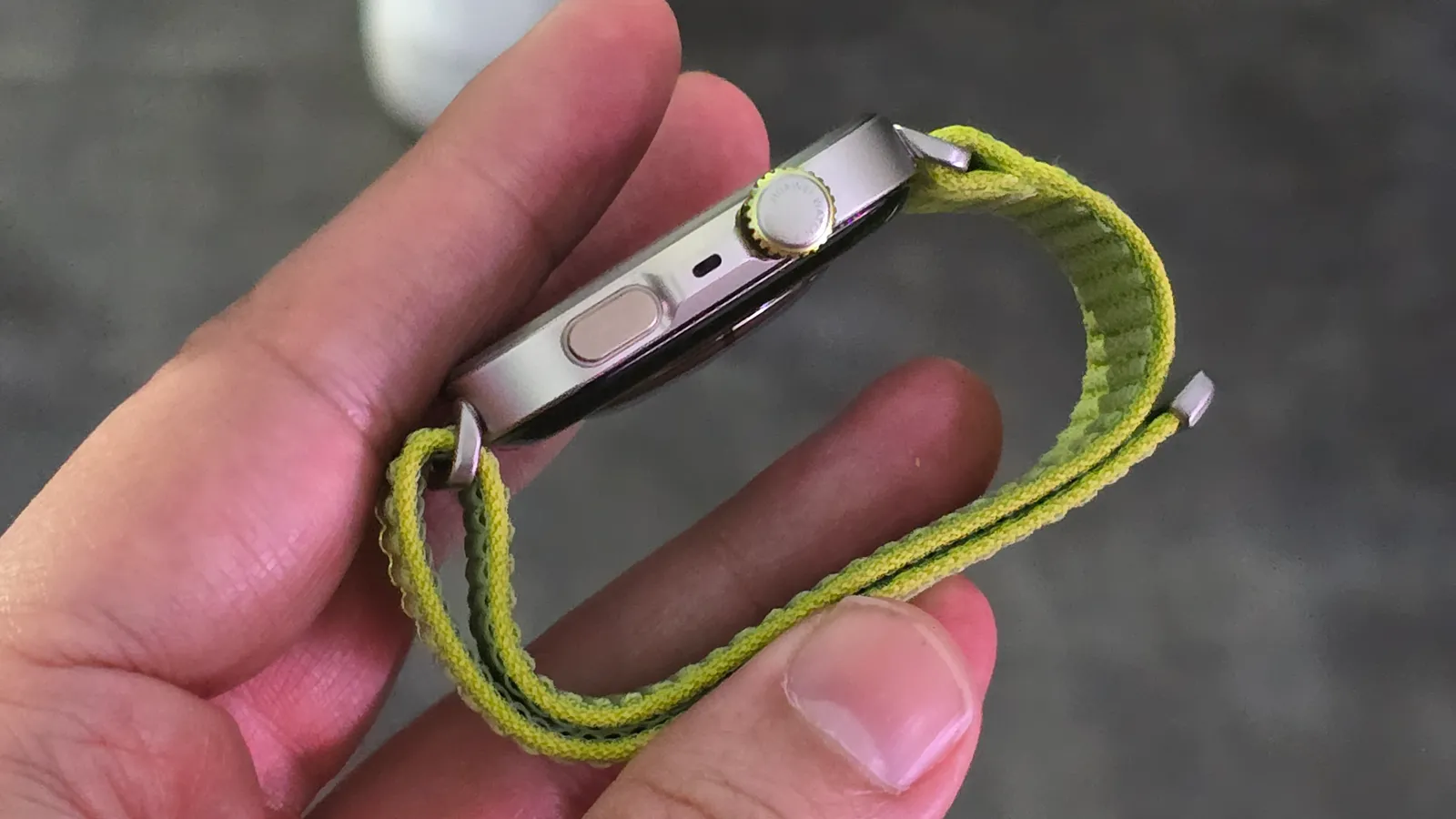 Découvrez quelle sangle choisir pour votre bracelet ou montre connectée selon votre type de peau 4 Design du Huawei Watch FIT 4