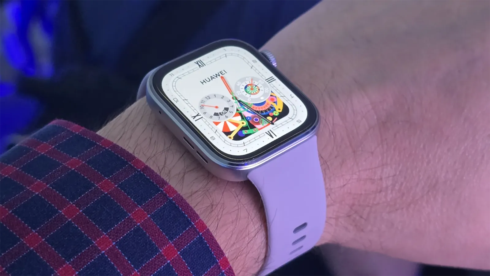 Si les montres connectées modernes vous dérangent, ces 5 modèles sont ce qui se rapproche le plus de ne rien porter au poignet 2 Huawei Watch Fit 4