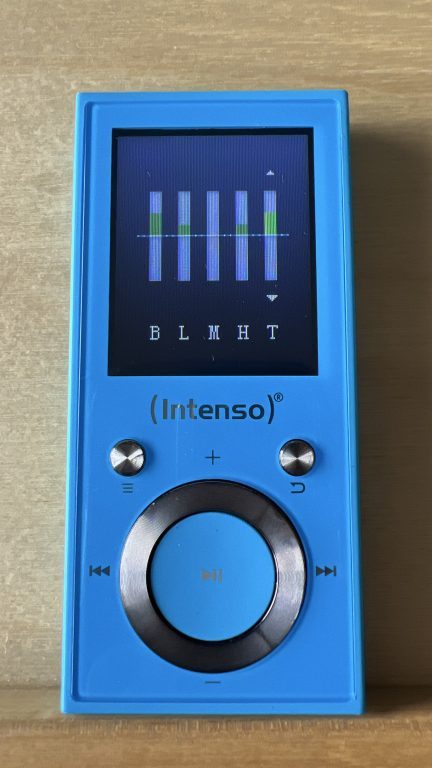 Intenso Video Scooter BT : l'héritier spirituel de l'iPod Nano 5 Égaliseur