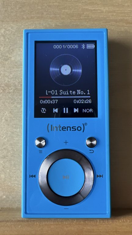 Intenso Video Scooter BT : l'héritier spirituel de l'iPod Nano 10 Musique en lecture