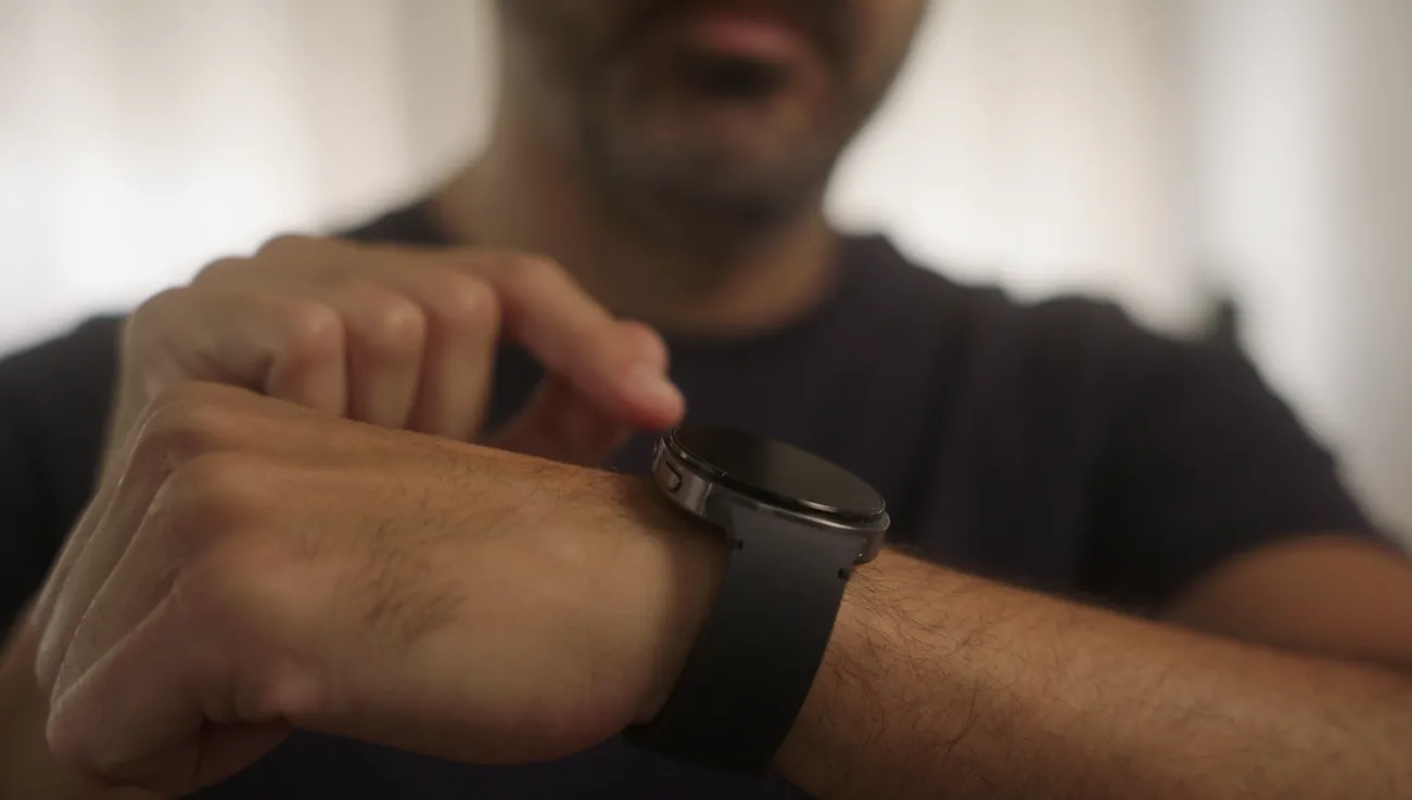 Contrôlez votre Samsung Galaxy Watch sans toucher l'écran 3 gestes cachés qui changent l'utilisation de la montre 3 Samsung Galaxy Watch8