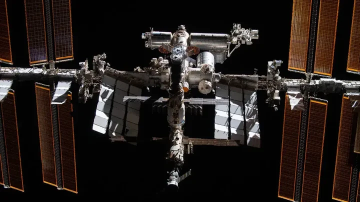 Astronautes de la Station spatiale internationale contraints de se réfugier suite à une fuite d'air alarmante 1 Image Station spatiale internationale