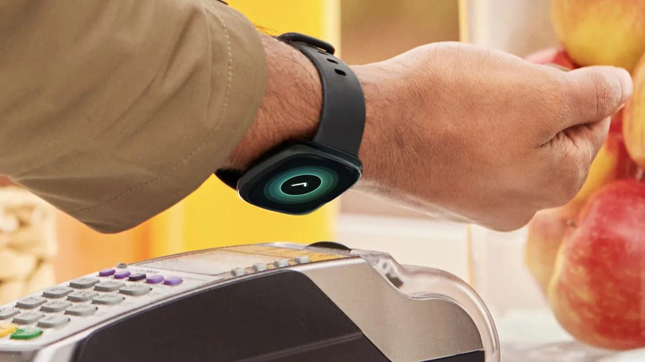 Fitbit Versa 4 Une bonne évolution ou une grande erreur 2 Montre Fitbit versa 4 en cours de paiement