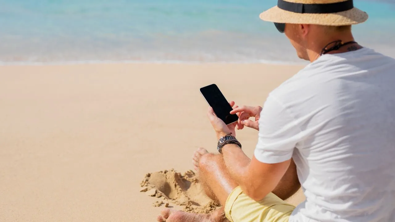que faire avec son téléphone après l'avoir emmené à la plage