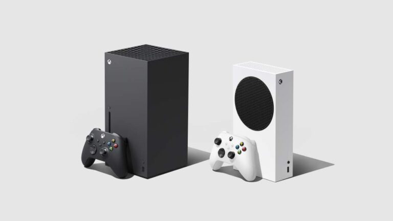 Quelle console faut-il acheter pour jouer à GTA VI ? 3 À gauche sur l'image – la Series X. La Series S offre moins de puissance, comparable à la PS5. (Photo : Microsoft)