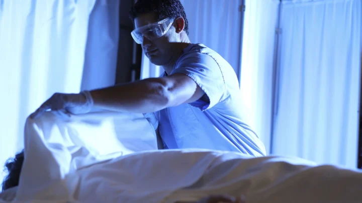 De la mort à la poussière : découvrez les étapes fascinantes et troublantes de la décomposition du corps humain 4 1782938646 634 De la mort a la poussiere decouvrez les etapes fascinantes